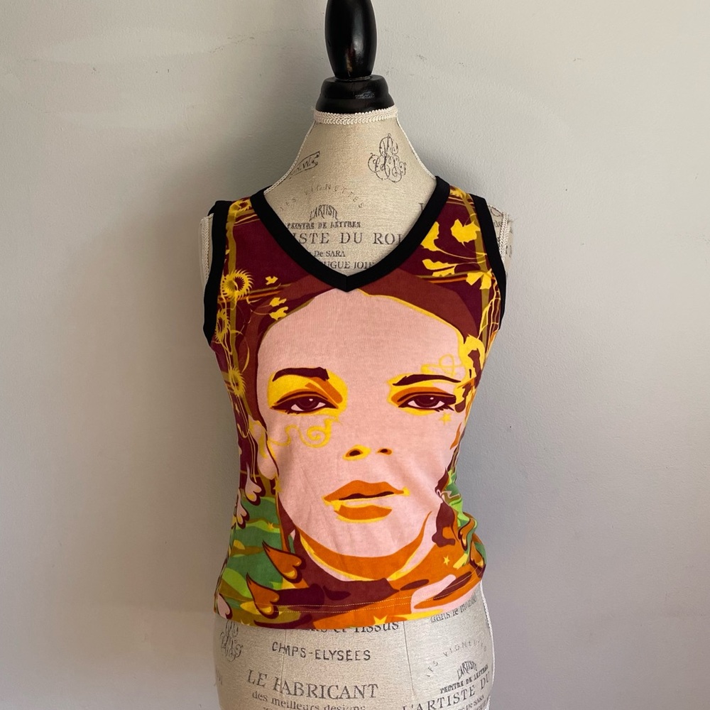 Hayes / Custo Barcelona Tee NWOT